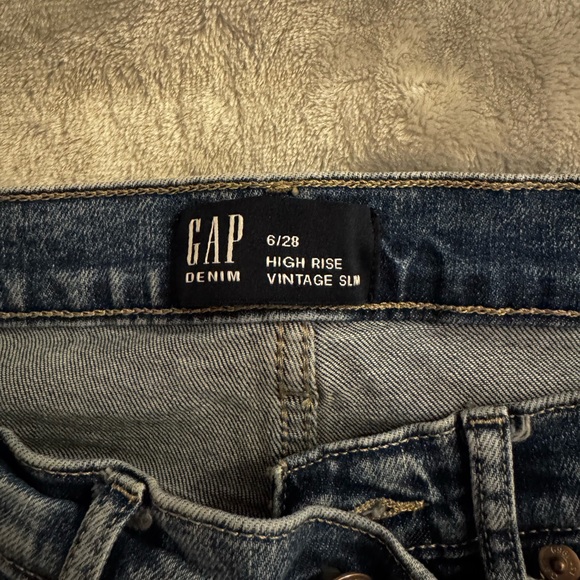 GAP Jeans - Picture 2 of 2